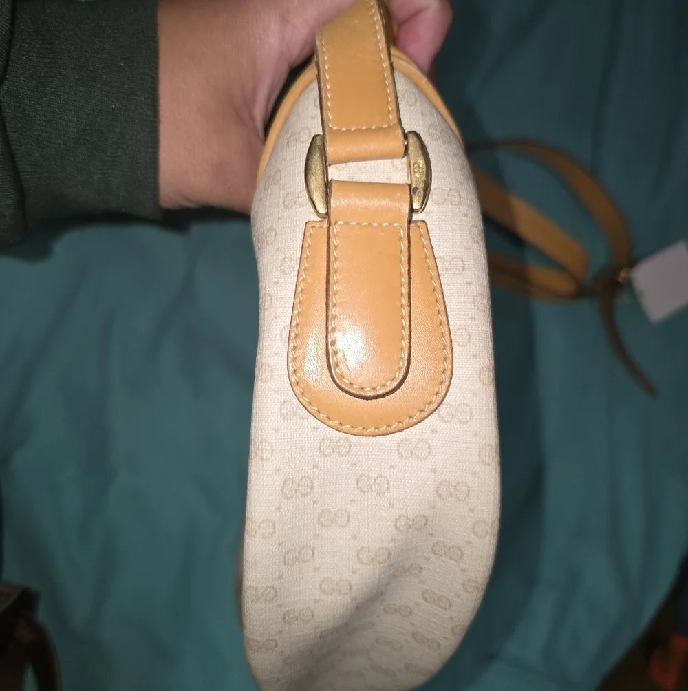 Gucci Tan and Cream Supreme Women's Bag With Red & Green Line